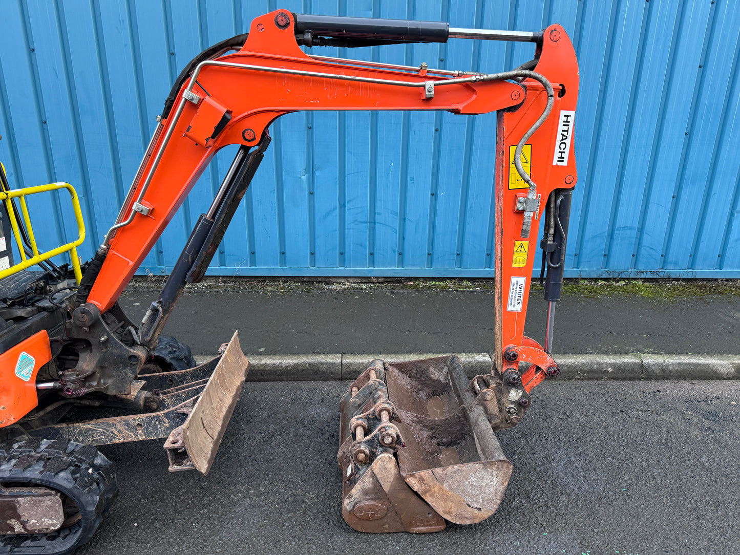 Hitachi ZX19u Mini Digger